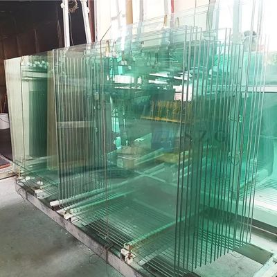 Vitrage trempé pour fenêtres de bâtiment sur mesure 3 mm 4 mm 5 mm 6 mm 8 mm 9 mm 10 mm 12 mm Vitrage de sécurité durci résistant aux intempéries Vitrage architectural trempé